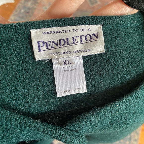Pendleton Vintage 100% Wool Dark Green Classic Cardigan - Picture 2 of 5